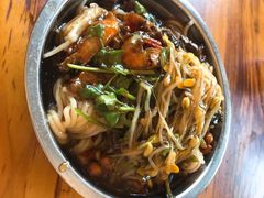 -灵山卢梅燕粉店