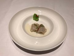 顺德鱼卷配小堂菜-Yan Ting 宴庭中餐厅(上海静安瑞吉酒店)