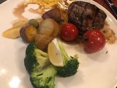 -WOLFGANG PUCK KITCHEN & BAR(迪士尼小镇店)