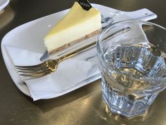 -UNI UNI(环亚凯瑟琳店)