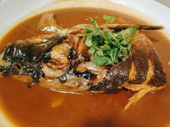 夸炖鱼头-听涛雅苑百味饺子老家菜馆