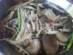 -谭鸭血老火锅(漳州路店)