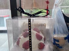 -蜜蜂小象·榴莲千层蛋糕(时代汇11栋店)