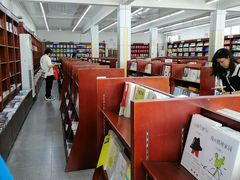 -新华书店(牡丹江路店)