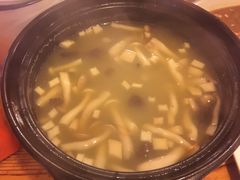 -闯关东东北农家菜(崂山石老人店)