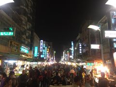-六合夜市