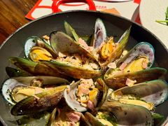 -Brut Eatery Wine Bar & Restaurant (建国东路店)