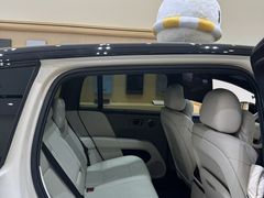 -理想汽车(世纪汇店)