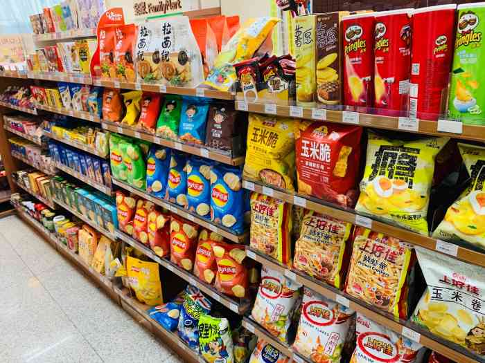 全家便利店(萧山机场t3店)-"全家绝对是刚下飞机饥肠辘辘的你最好的