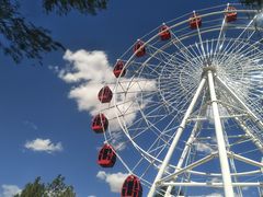 -亿利库布其七星湖沙漠生态旅游区