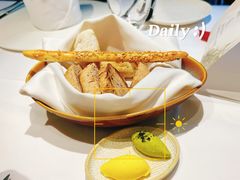 新鲜烘焙面包-Erman岩烧牛排(虹桥南丰城店)