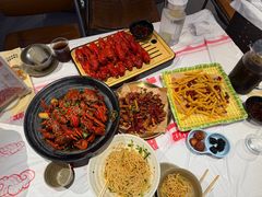 -肥肥虾庄·金牌油焖大虾(汉街SKP店)