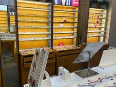 -优医视平价眼镜蔡司依视路折扣工厂店(十里堡店)