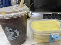 -蜜蜂小象·榴莲千层蛋糕(时代汇11栋店)