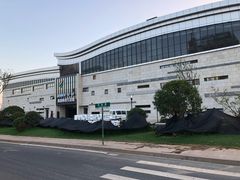 -莱茵体育生活馆