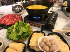 -鲜入围煮花胶鸡海鲜火锅