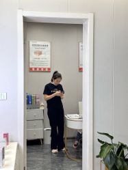 -苗方清颜专业祛痘·皮肤管理