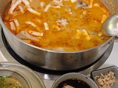 -喃喃椰·糟粕醋·椰子鸡火锅(七堡花园店)