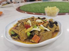 -三江源美食城