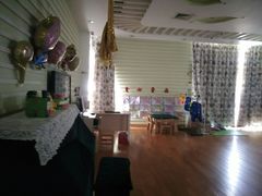 -英皇尤渡实验幼儿园