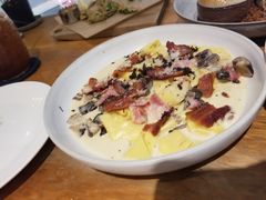 -ROAST coffee & eatery