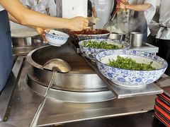 -吾穆勒蓬灰牛肉面·清真(北滨河中路店)