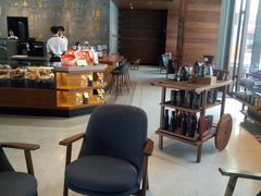 大堂-星巴克臻选(广州二沙岛文立方店)