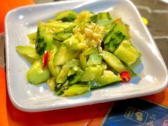 -六州府地锅鸡·农家菜·龙虾(未来科技城店)