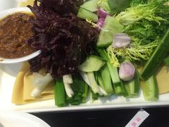 -老码头黑皮肘子锅包肉熏酱水饺(文政街店)
