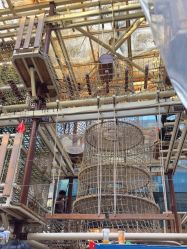 -PIPIKINGDOM皮皮王国欢乐号(欢乐海岸购物中心店)