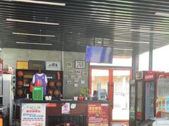 -洛克公园·篮球·足球·羽毛球(莘庄店)