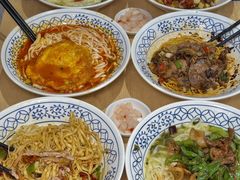 -李与白包子铺(桐梓林店)
