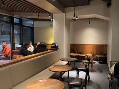 -星巴克(西藏路店)