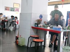 大堂-胡记牛杂粉