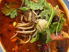 -蜜桃餐厅·伴山(湖滨商业街店)