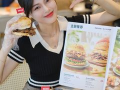 -必胜客(WOW中心城店)