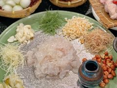 -得意咚瓜·顺德鱼生·冬瓜火锅(深圳首店)