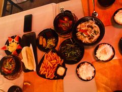 -Lanterns Vietnamese Restaurant
