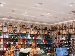 零售区-VENCHI 闻绮(北京国贸商城店)