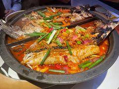 -鸣记脆皮烤鱼·海鲜烤鱼(三八广场店)