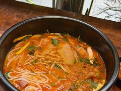 -银米·云南传统过桥米线(双廊黑金冠店)