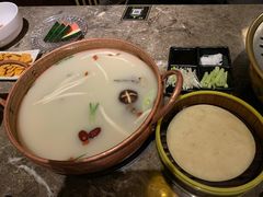 北京烤鸭加黑胡椒猪肚鸭架锅-三人行骨头王火锅(长寿店)