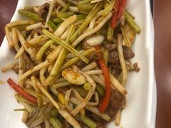 水竹根炒牛肉-东馆和天下特色餐饮(工农店)