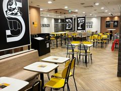 大堂-麦当劳(萧山国际机场T3航站楼店)