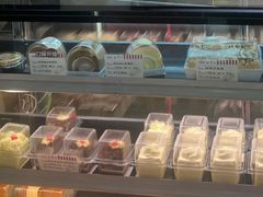 -红宝石·鲜奶小方·海派西点房(金杨店)
