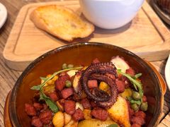 -Common Table · Brunch & Coffee