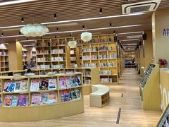 -漕河泾街道图书馆(漕河泾社区文化活动中心店)