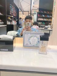 -HAIR CORNER
