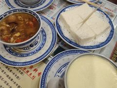 -广信牛奶甜品世家(台东店)
