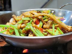 雷笋烧肉-董厨煨汤馆(车站路店)